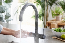 Matte black J-shaped kitchen faucet with boiling water and filter. (LV0K133/HTBM)